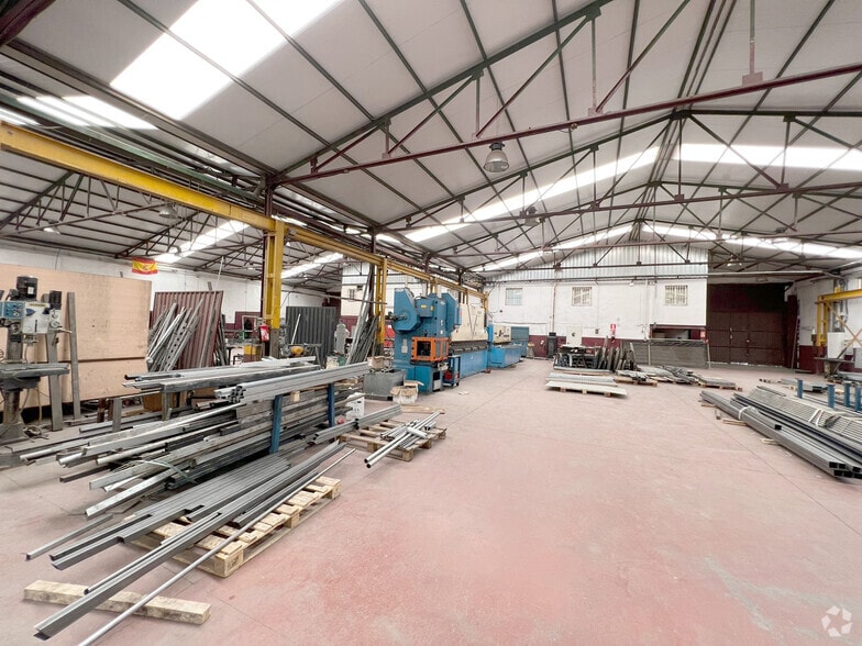 Nave en Humanes de Madrid, Madrid en venta - Foto del edificio - Imagen 3 de 21