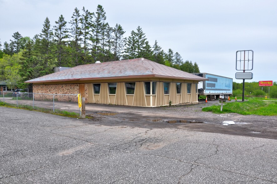 1211 7th Ave, Two Harbors, MN en venta - Foto del edificio - Imagen 2 de 16