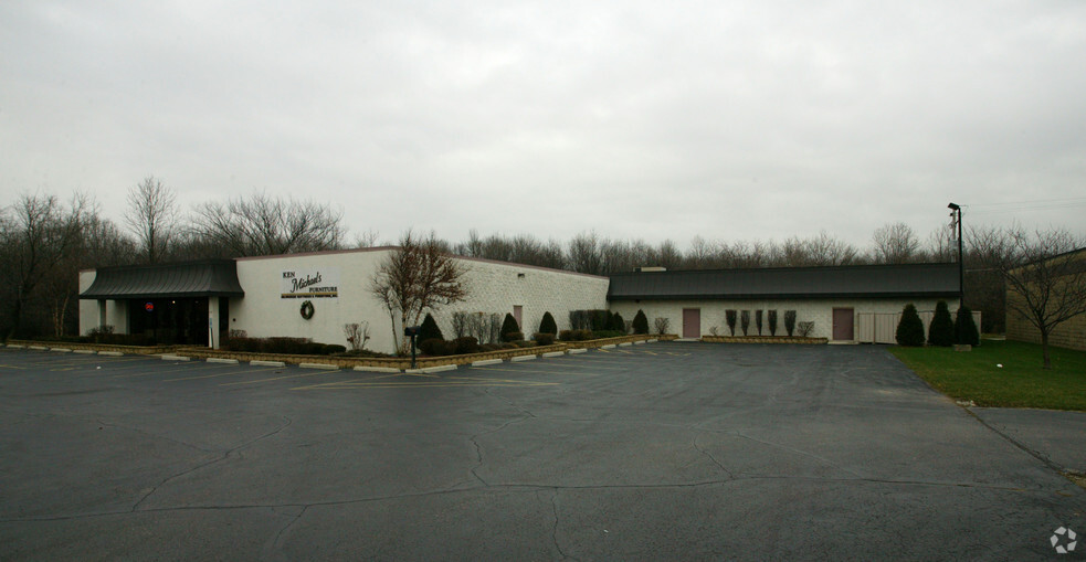 4140 S 108th St, Greenfield, WI en venta - Foto del edificio - Imagen 2 de 5