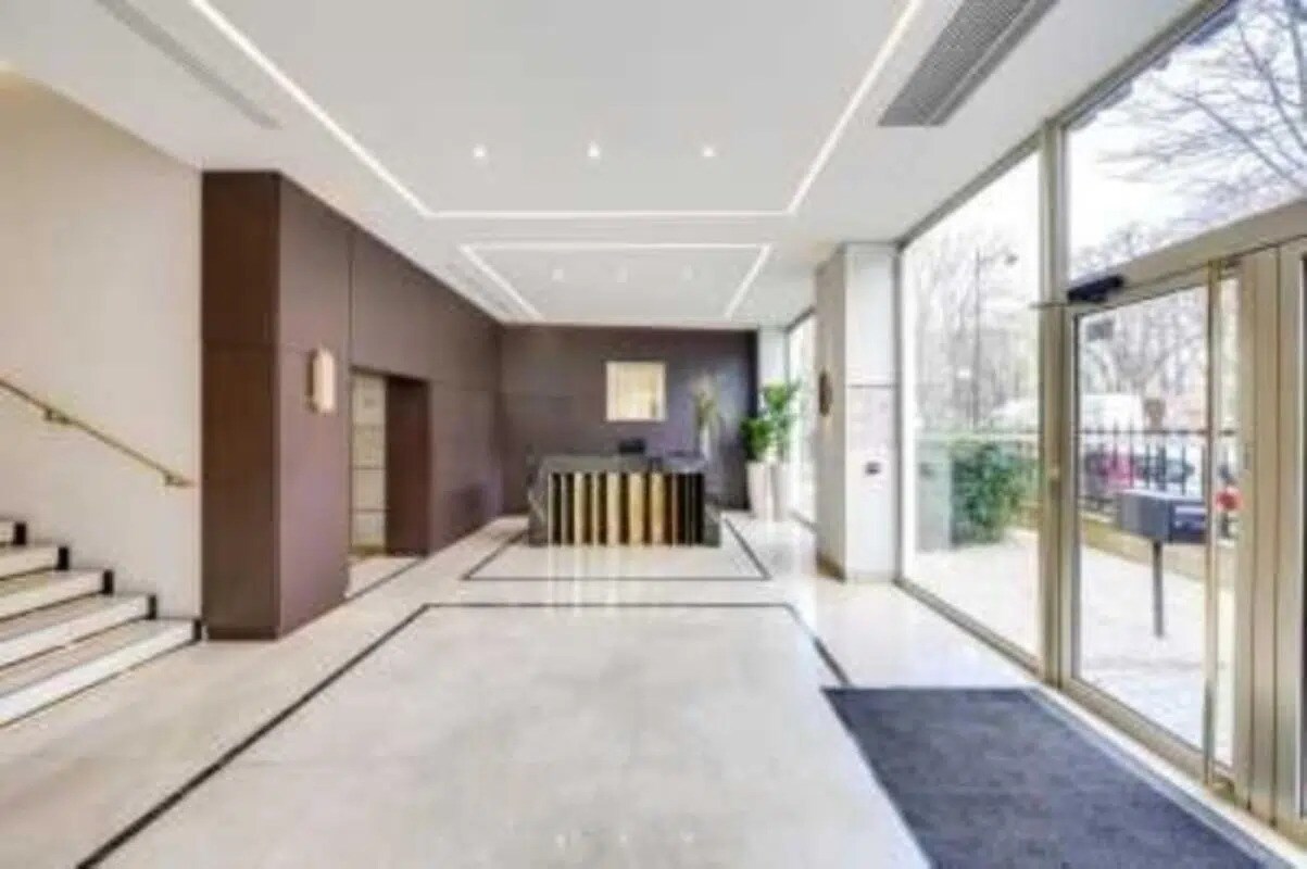 35 Avenue Franklin D. Roosevelt, Paris en alquiler Foto del edificio- Imagen 1 de 26