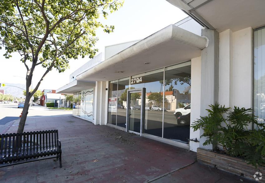 2704 W Burbank Blvd, Burbank, CA en alquiler - Foto del edificio - Imagen 2 de 2