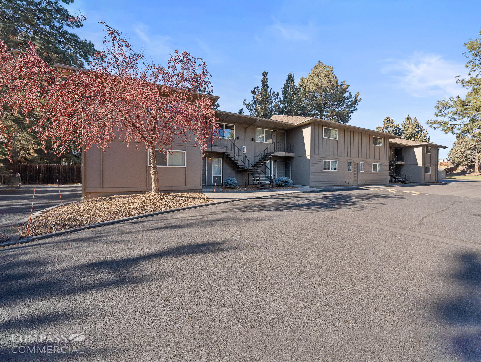 1000 NE Butler Market Rd, Bend, OR en venta Foto principal- Imagen 1 de 18