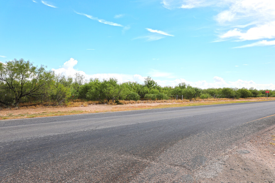 SEQ of Mines Rd & Hwy 255 (Camino Columbia Rd), Laredo, TX en venta - Foto del edificio - Imagen 2 de 16