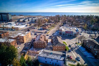 320 Lakeshore Rd W, Mississauga, ON - Aérea  vista de mapa - Image1