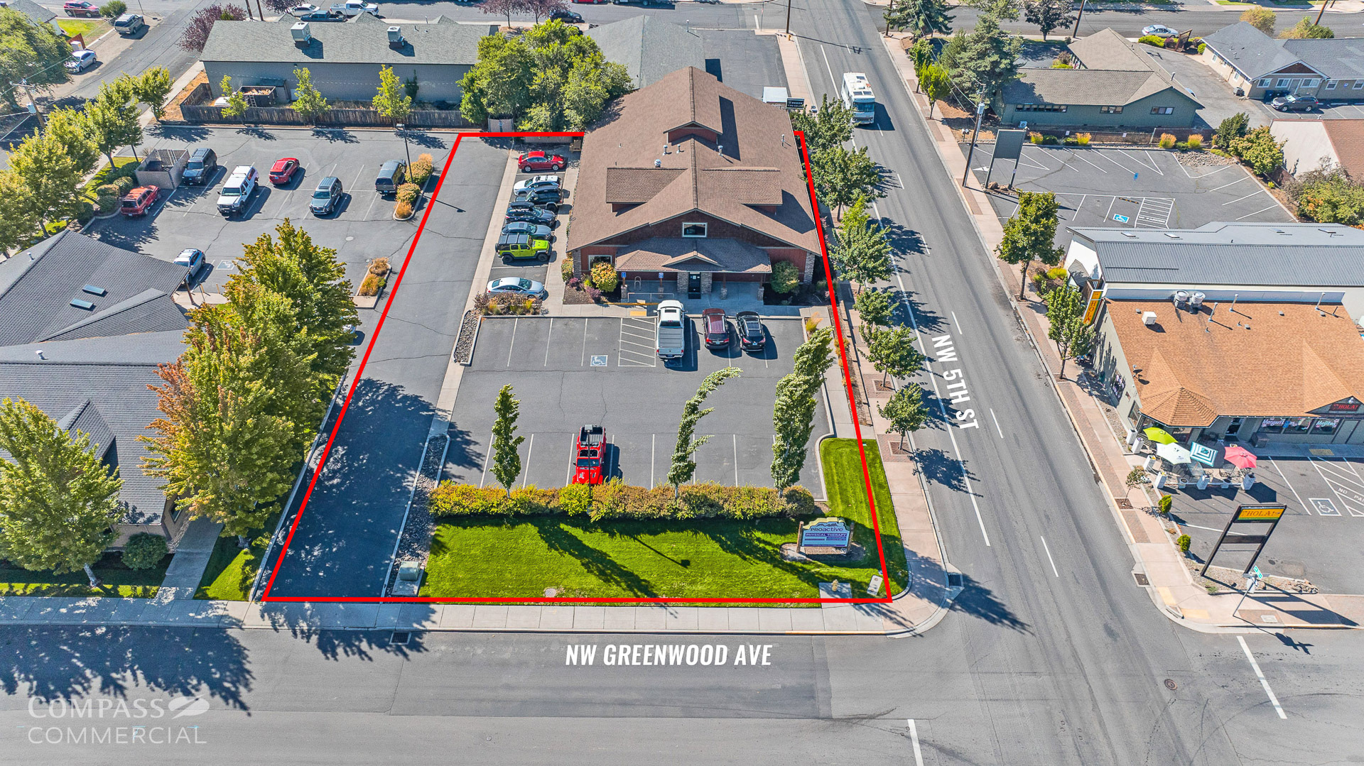 450 NW Greenwood Ave, Redmond, OR en venta Foto del edificio- Imagen 1 de 33