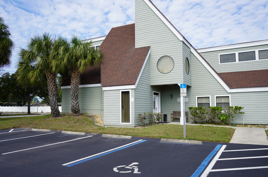 10225 Ulmerton Rd, Largo, FL en alquiler - Foto del edificio - Imagen 1 de 10