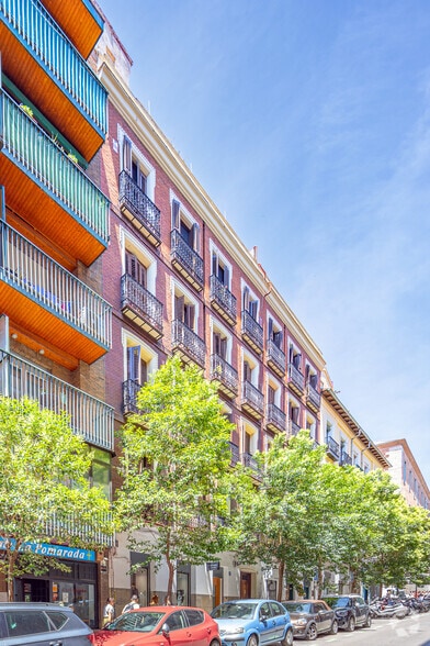 Calle del Conde Duque, 5, Madrid, Madrid en alquiler - Foto del edificio - Imagen 2 de 2