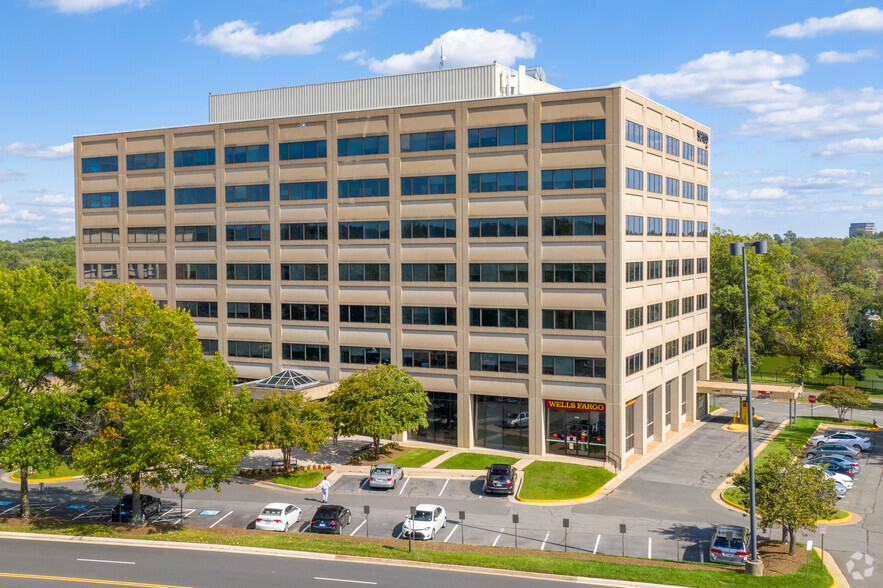 11781 Lee Jackson Hwy, Fairfax, VA en alquiler - Foto del edificio - Imagen 2 de 5