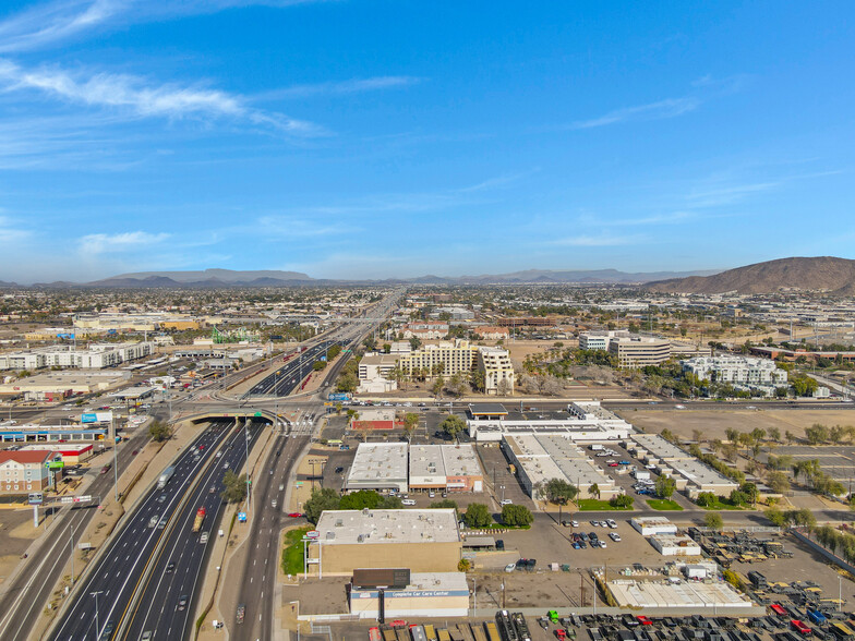 8855 N Black Canyon Fwy, Phoenix, AZ en venta - Foto del edificio - Imagen 2 de 11