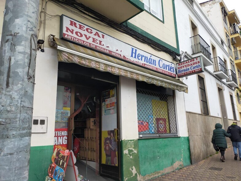 Local en Cáceres, Cáceres en venta - Foto del edificio - Imagen 2 de 3