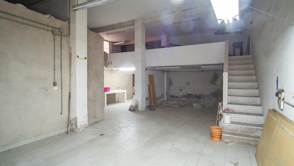 Local en Elda, Alicante en venta - Foto del interior - Imagen 2 de 7