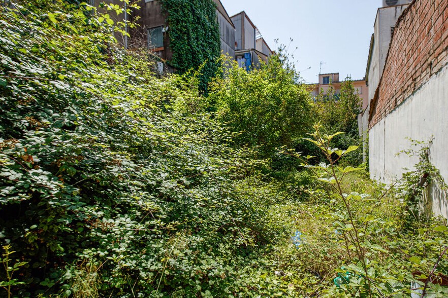 Terreno en Girona, Gerona en venta - Foto del interior - Imagen 3 de 8