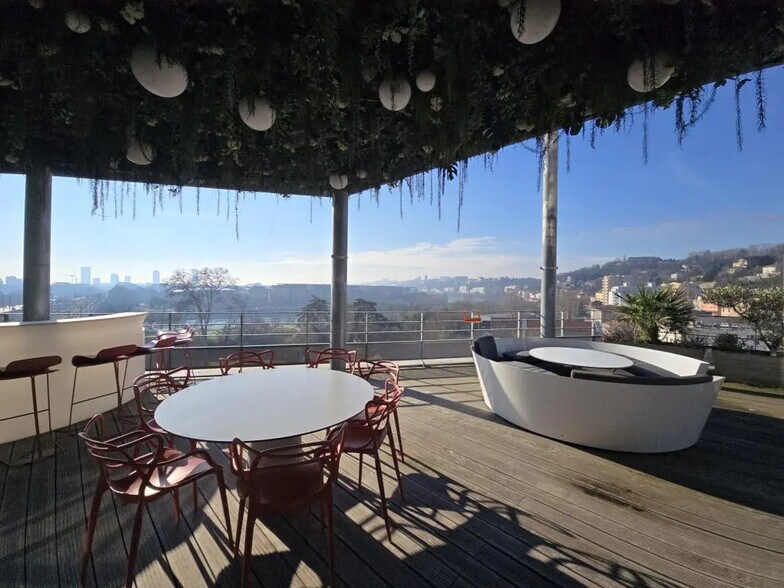 5 Avenue De Poumeyrol, Caluire-et-Cuire en venta - Foto del edificio - Imagen 1 de 12