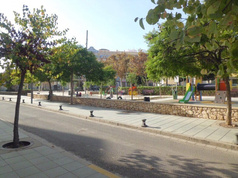 Local en El Ejido, Almería en alquiler - Foto del edificio - Imagen 2 de 3