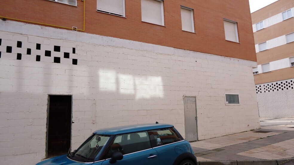 Local en Cáceres, Cáceres en alquiler - Foto del edificio - Imagen 3 de 10
