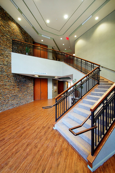 30300 Agoura Rd, Agoura Hills, CA en venta - Lobby - Imagen 2 de 16