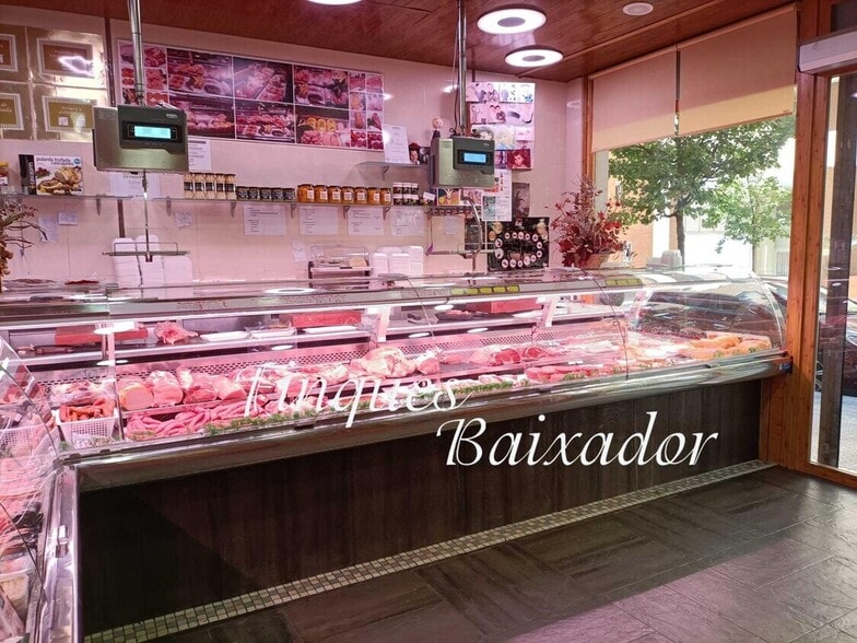 Local en Gavà, Barcelona en alquiler - Foto del edificio - Imagen 2 de 4