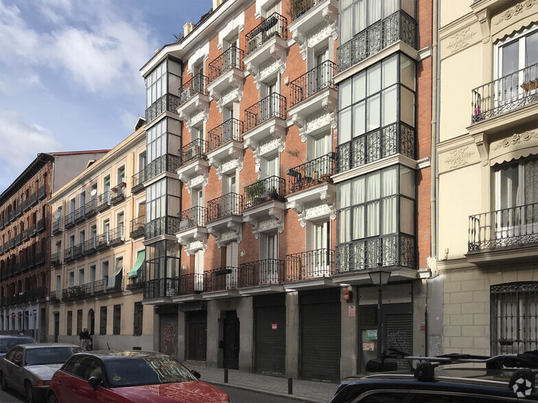 Edificios residenciales en Madrid, MAD en venta - Foto del edificio - Imagen 2 de 2