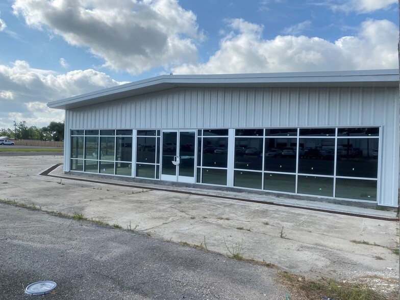 1035 E Napoleon St, Sulphur, LA en alquiler - Foto del edificio - Imagen 2 de 5