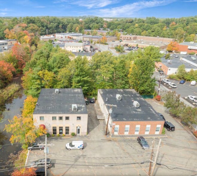 95 Terrace Hall Ave, Burlington, MA en venta - Foto del edificio - Imagen 1 de 3