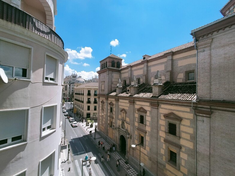 Oficina en Granada en alquiler - Foto del edificio - Imagen 1 de 27