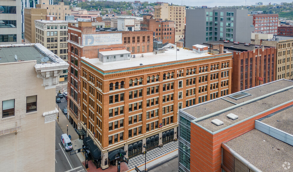 700 Walnut St, Cincinnati, OH en alquiler - Vista aérea - Imagen 2 de 4