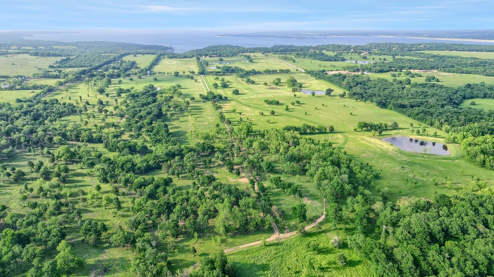 000 000 Eisenhower Rd., Denison, TX en venta - Foto del edificio - Imagen 3 de 13