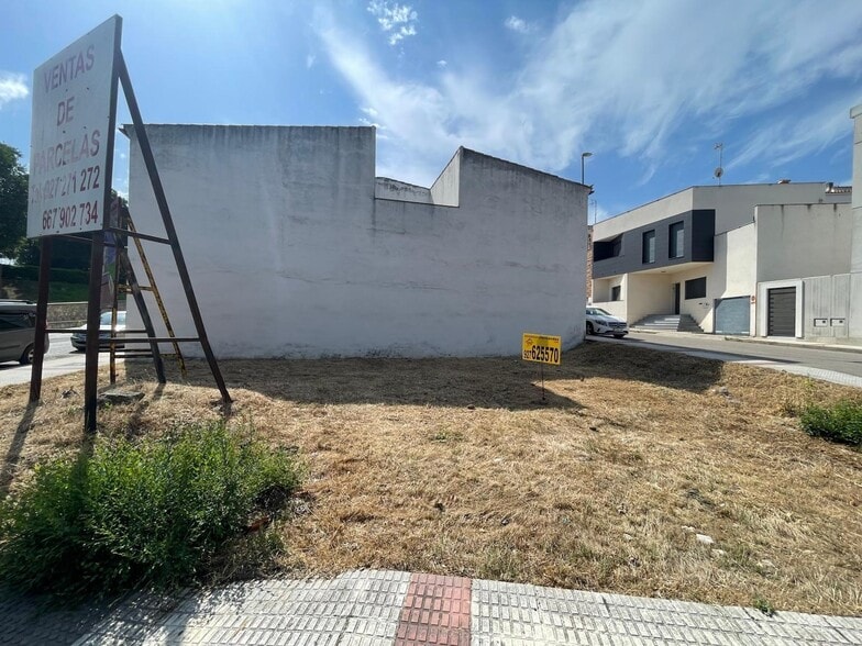Terreno en Arroyo de la Luz, Cáceres en venta - Foto del edificio - Imagen 2 de 3