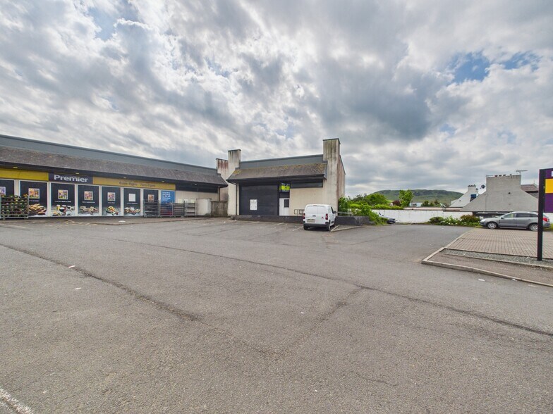 81 Glendoune St, Girvan en alquiler - Foto del edificio - Imagen 1 de 7