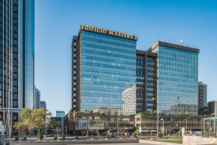 Avenida General Perón, 38 B, Madrid, Madrid en alquiler - Foto del edificio - Imagen 3 de 3