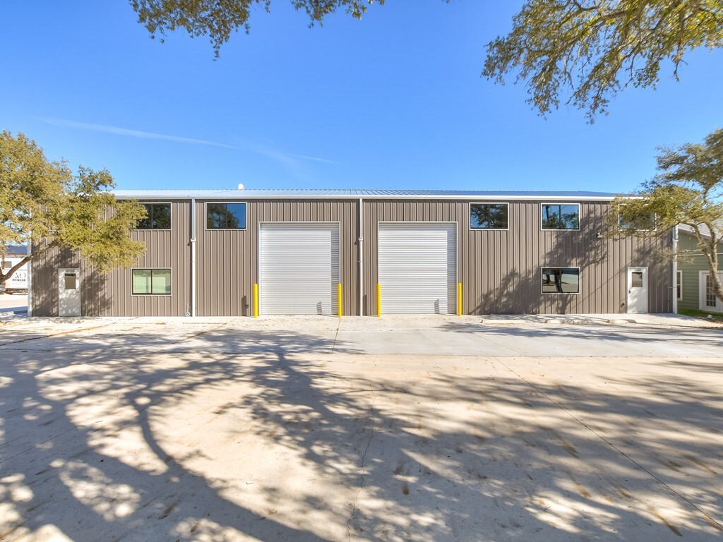 15210 Fitzhugh Rd, Austin, TX en alquiler Foto del edificio- Imagen 1 de 13