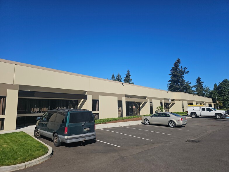 9325-9425 SW Commerce Cir, Wilsonville, OR en alquiler - Foto del edificio - Imagen 1 de 44