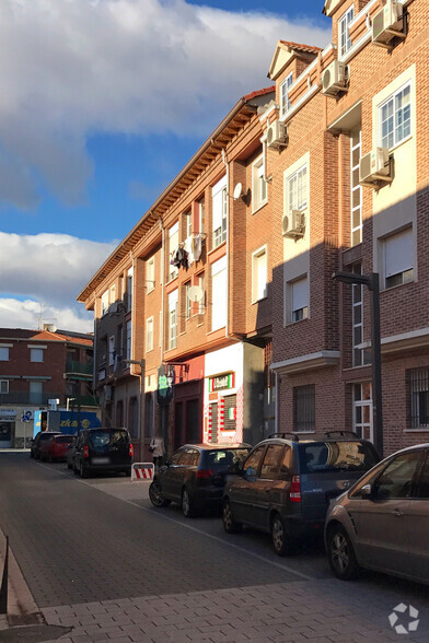 Calle Postas, 2, Azuqueca de Henares, Guadalajara en venta - Foto del edificio - Imagen 2 de 2