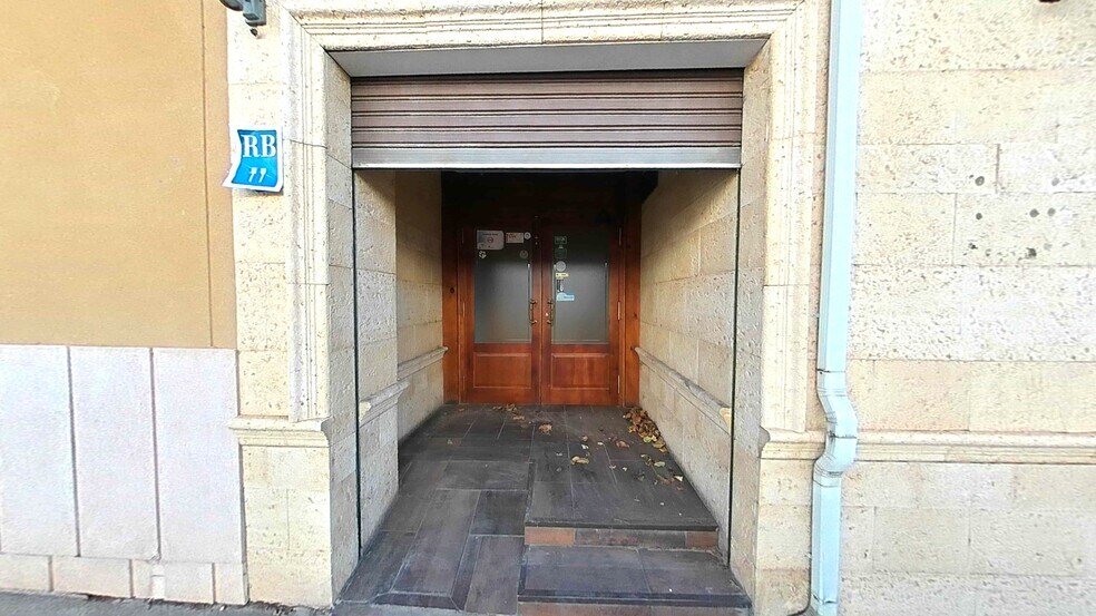 Local en Pradoluengo en venta - Foto del edificio - Imagen 2 de 46