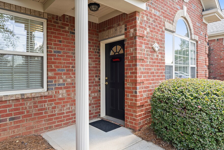 6744 Jamestown Dr, Alpharetta, GA en alquiler - Foto del edificio - Imagen 2 de 19