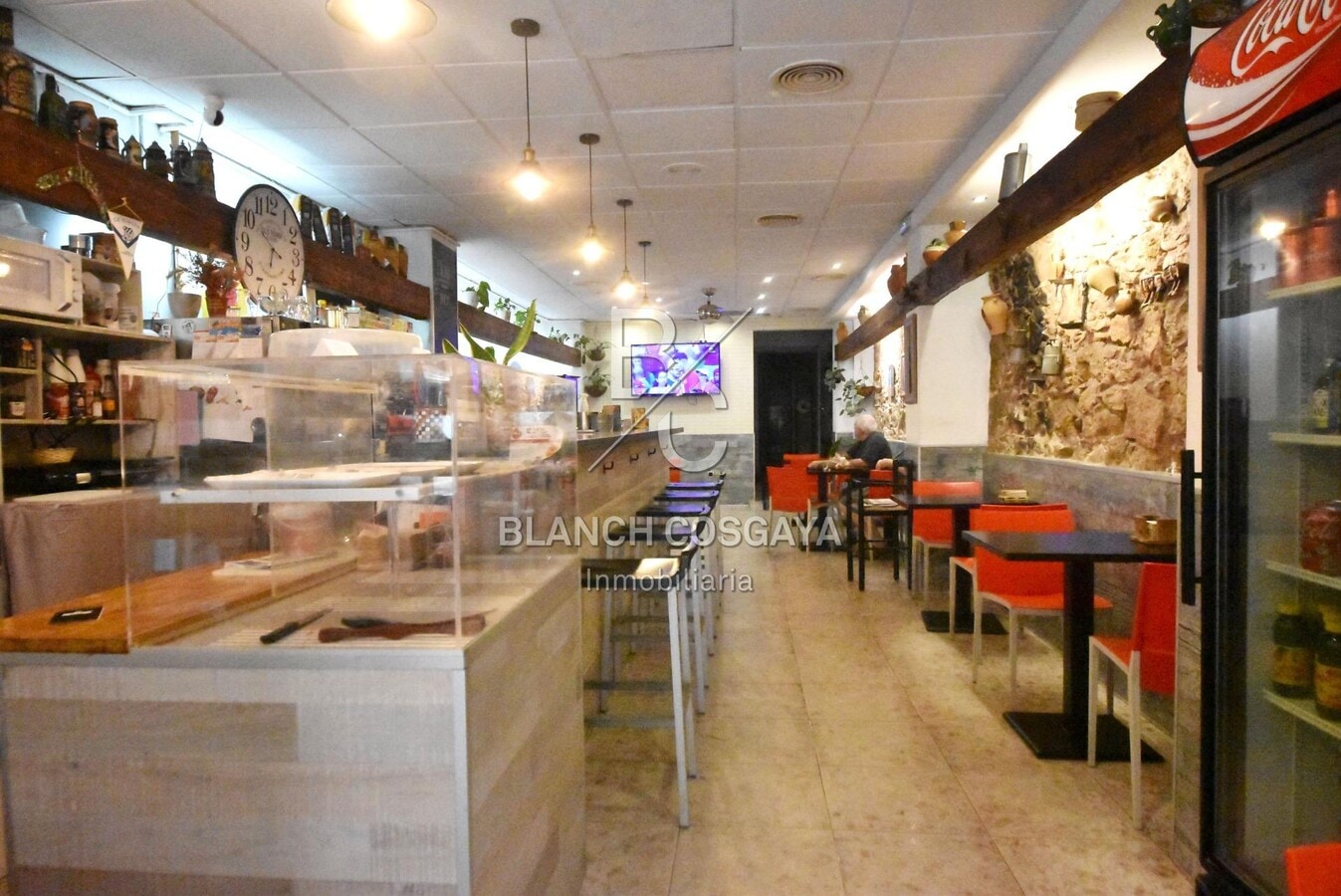 Barcelona, BAR 08012 - - - Foto del interior - Image 1 of 15