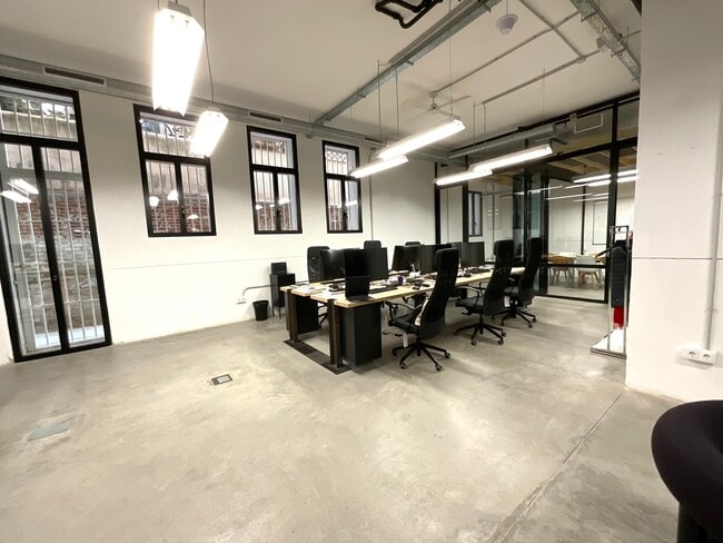 Más detalles de Calle del General Díaz Porlier, Madrid - Edificio residencial​ en venta
