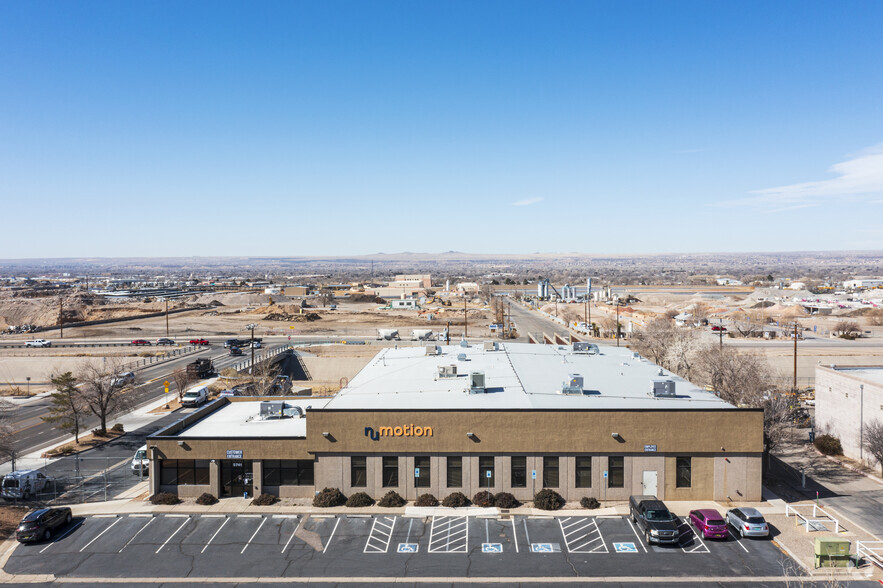 5741 Midway Park Pl NE, Albuquerque, NM en alquiler - Vista aérea - Imagen 2 de 4