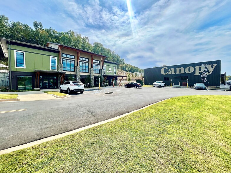 Amphitheater Road, Pelham, AL en alquiler - Foto del edificio - Imagen 3 de 11