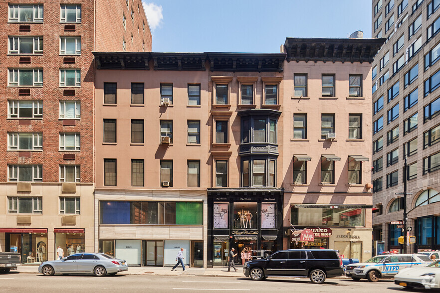 675 Madison Ave, New York, NY en alquiler - Foto del edificio - Imagen 2 de 7