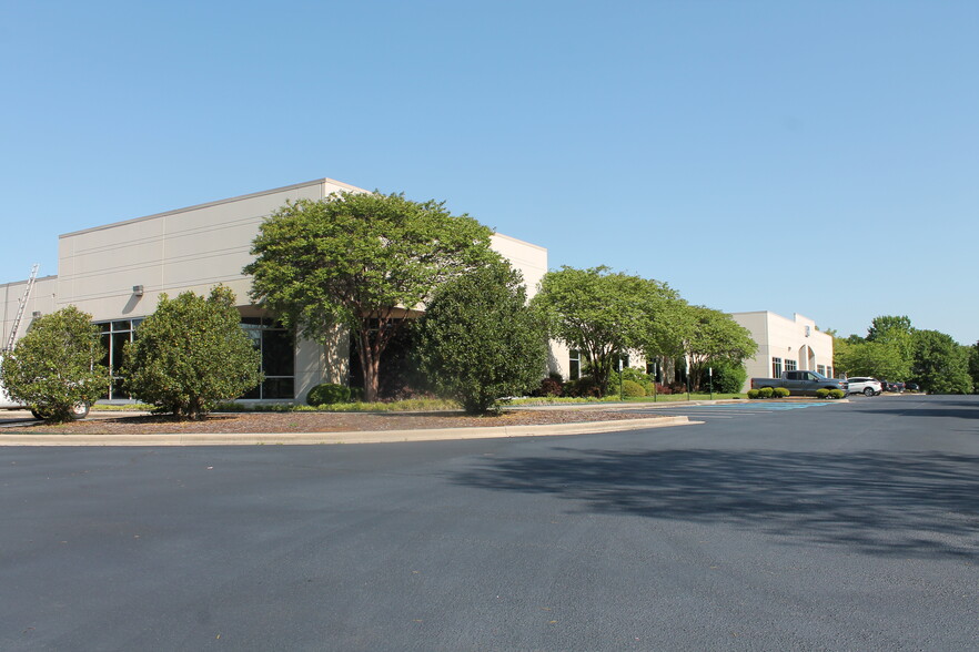 100 Quality Cir NW, Huntsville, AL en alquiler - Foto del edificio - Imagen 2 de 16