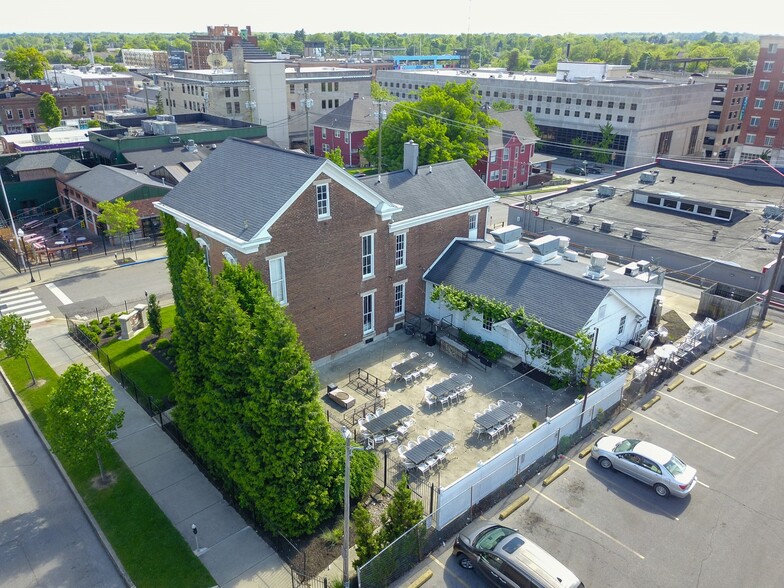 403 N Walnut St, Bloomington, IN en venta - Foto del edificio - Imagen 2 de 21