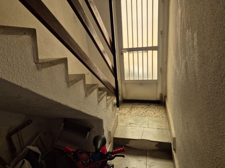 Local en Elda, Alicante en venta - Foto del interior - Imagen 2 de 16