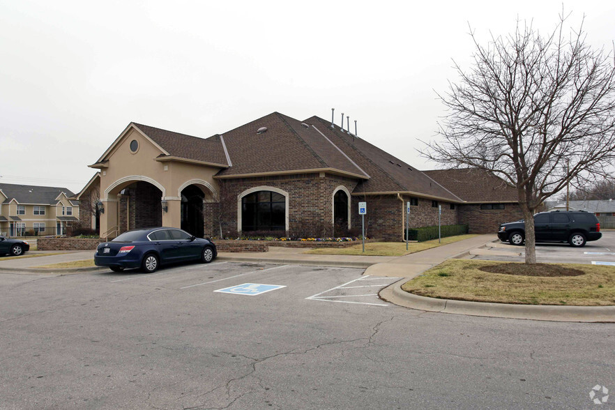 1100 SW 89th St, Oklahoma City, OK en alquiler - Foto principal - Imagen 2 de 76