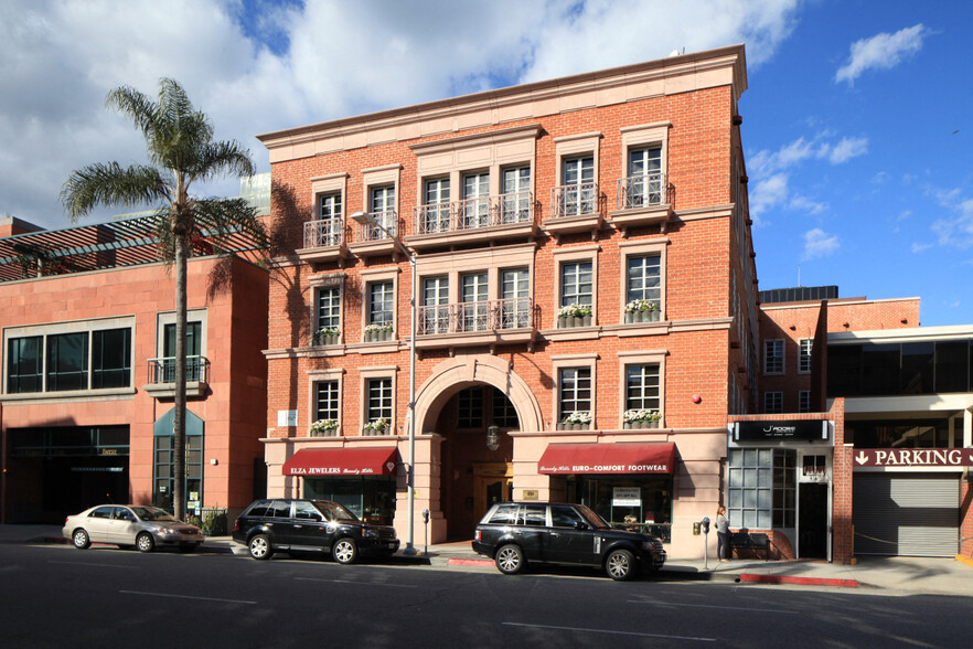 416 N Bedford Dr, Beverly Hills, CA en alquiler - Foto del edificio - Imagen 2 de 14