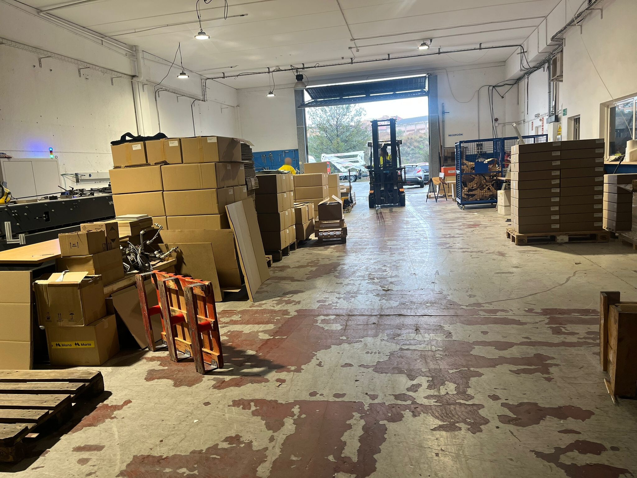 Nave en Esparreguera, Barcelona en alquiler Foto principal- Imagen 1 de 3