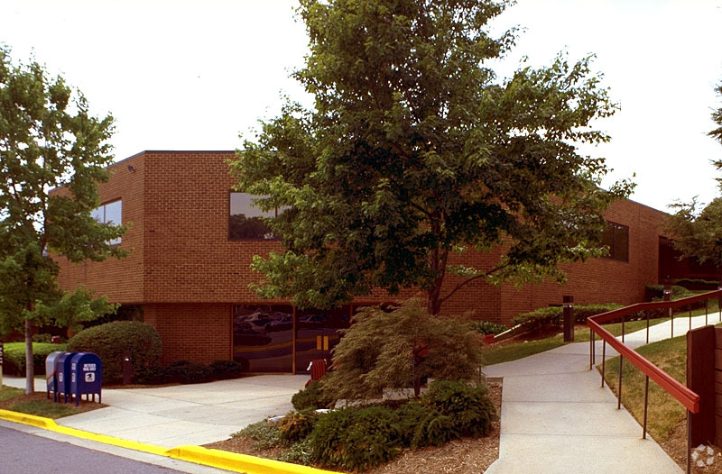 1734 Elton Rd, Silver Spring, MD en alquiler - Foto del edificio - Imagen 2 de 3