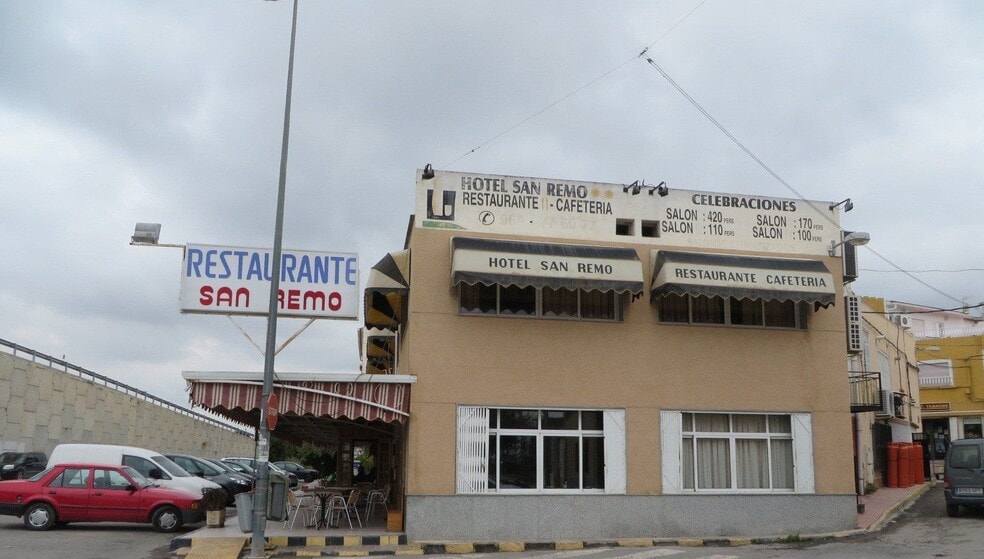 Local en Blanca en venta - Foto del edificio - Imagen 2 de 7