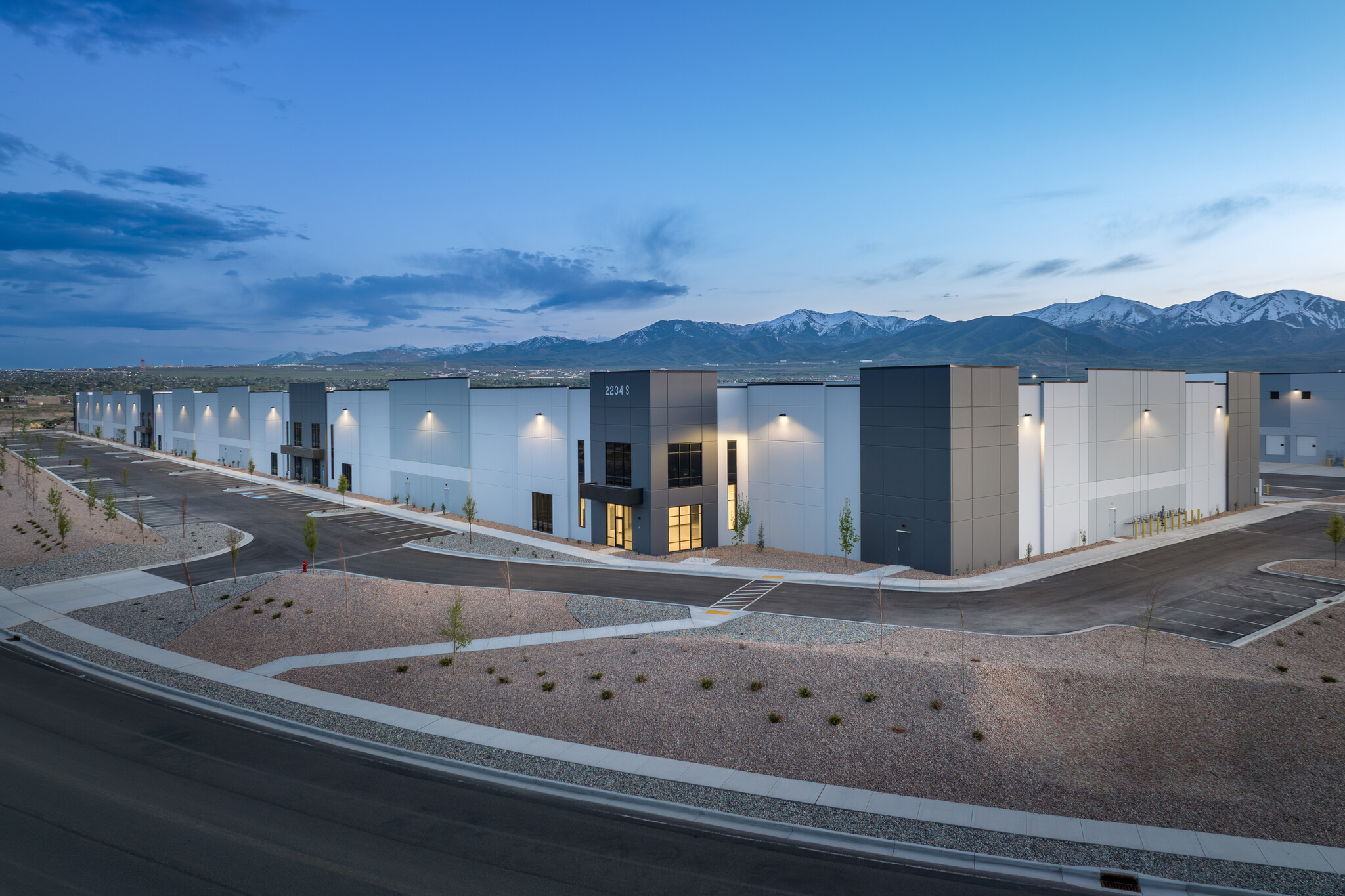 6075 W SR-201 S, West Valley City, UT en alquiler Foto del edificio- Imagen 1 de 29