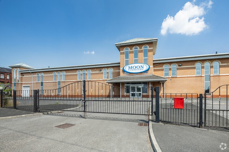 Rock Valley Way, Rochdale en alquiler - Foto del edificio - Imagen 2 de 2